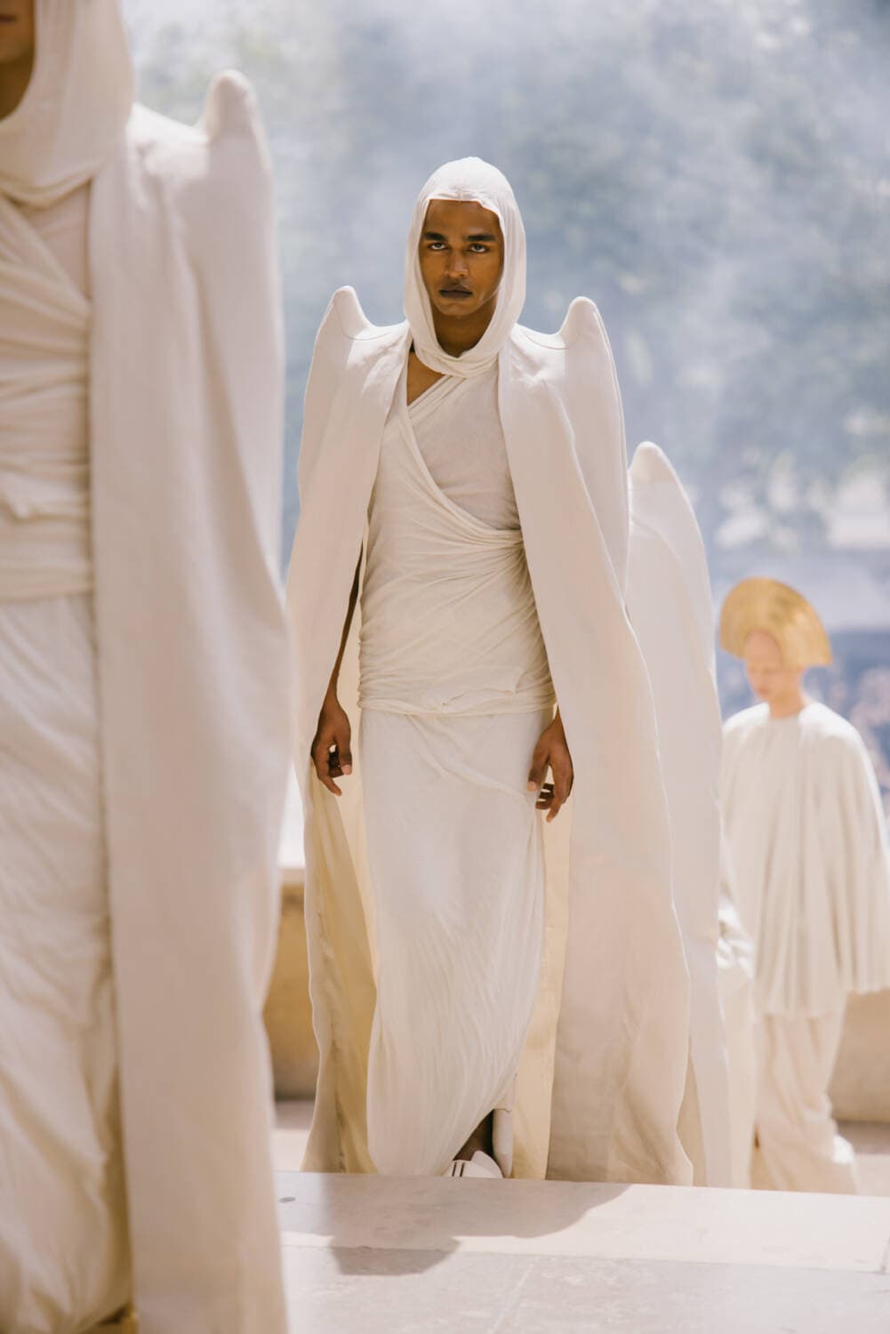 個人装備 rick owens PFWM_SS25_RickOwens_Finals_Cri